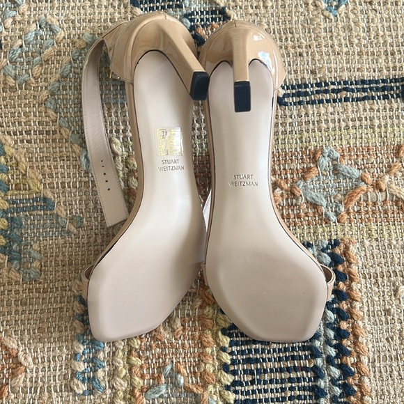 Stuart Weitzman nudist curve size 9. Patent. Brand new with dust bag. - Picture 3 of 4